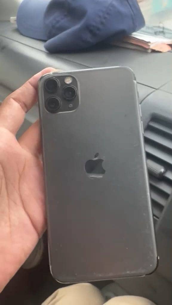 iPhone 11 Pro Max 0