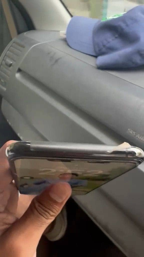 iPhone 11 Pro Max 4