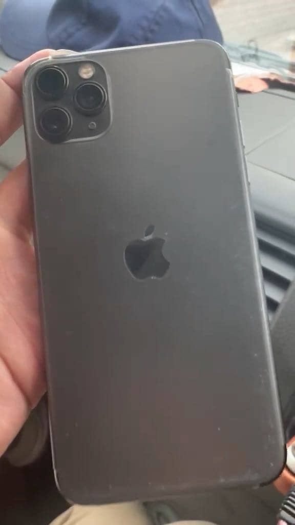 iPhone 11 Pro Max 8