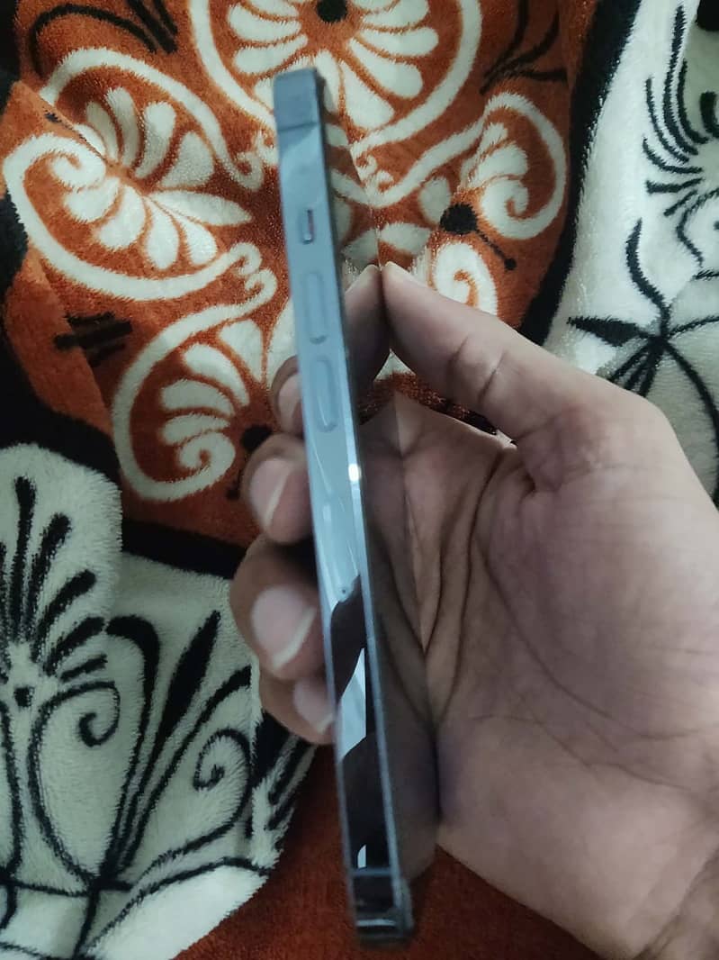 iphone 13pro 2