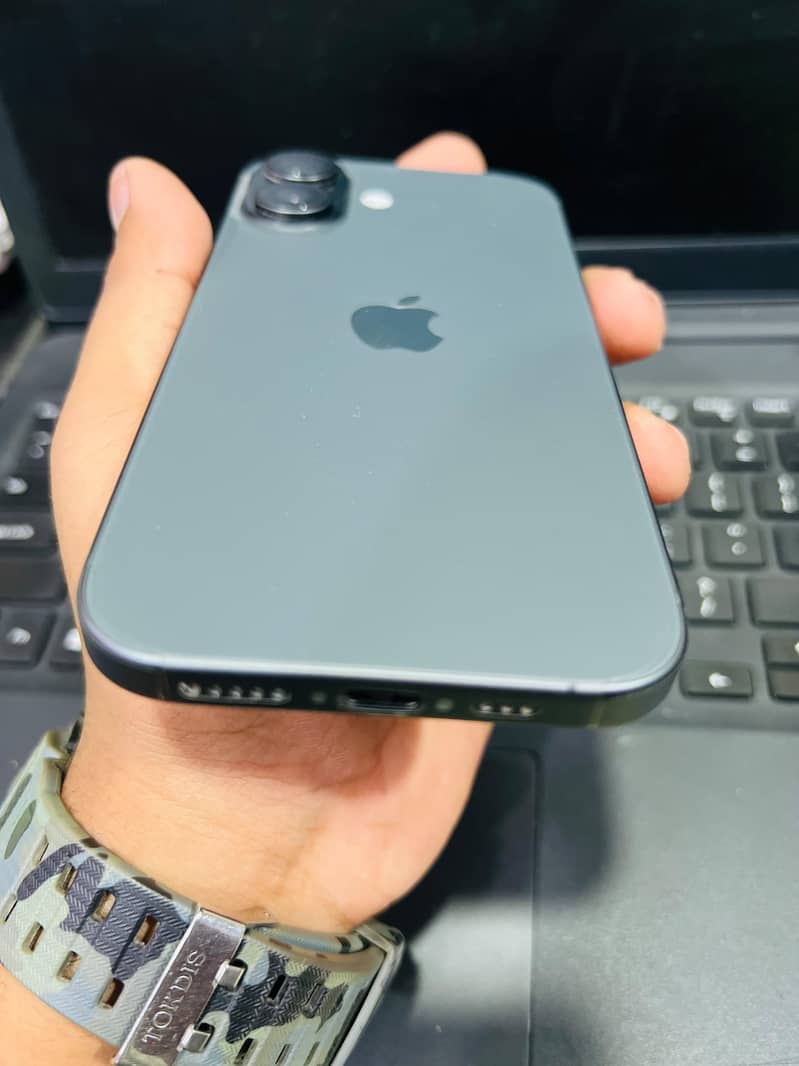 Apple iPhone 17 0