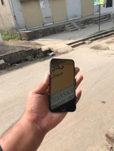 Apple iPhone SE