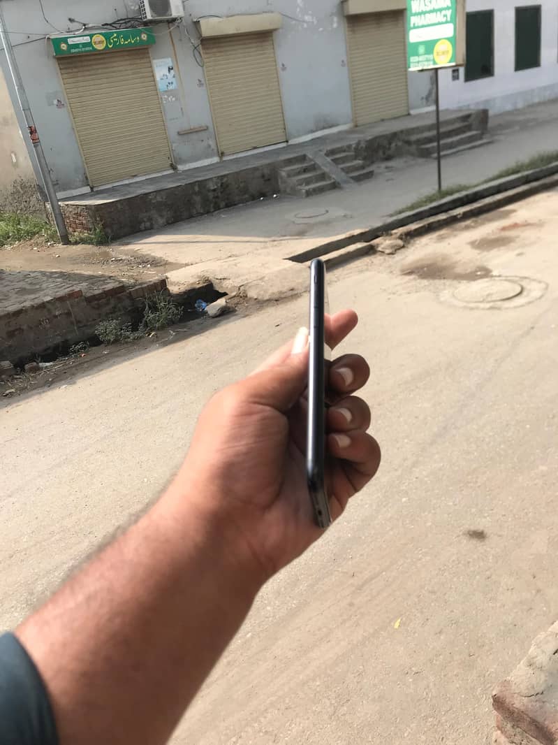Apple iPhone SE 3