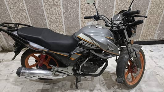Honda CB 150F Urgent For Sale | Total Geniune | 2700 KM Used Only