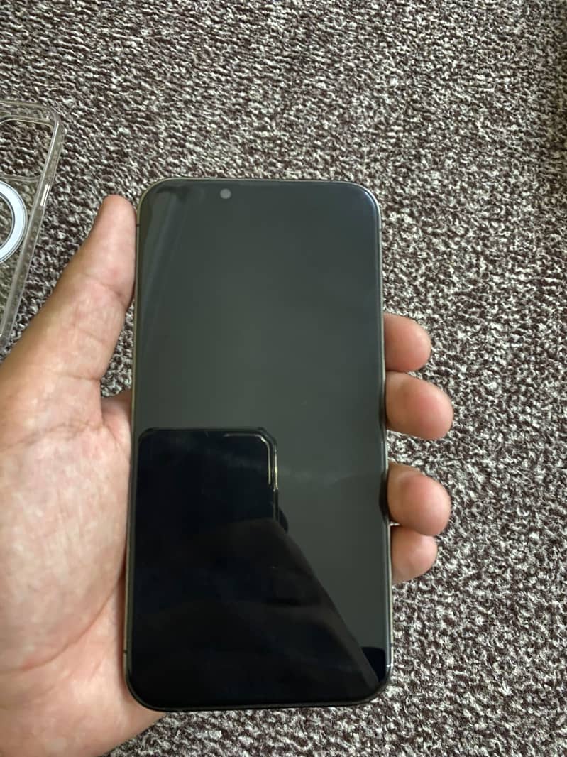 Apple iPhone 13 Pro 3