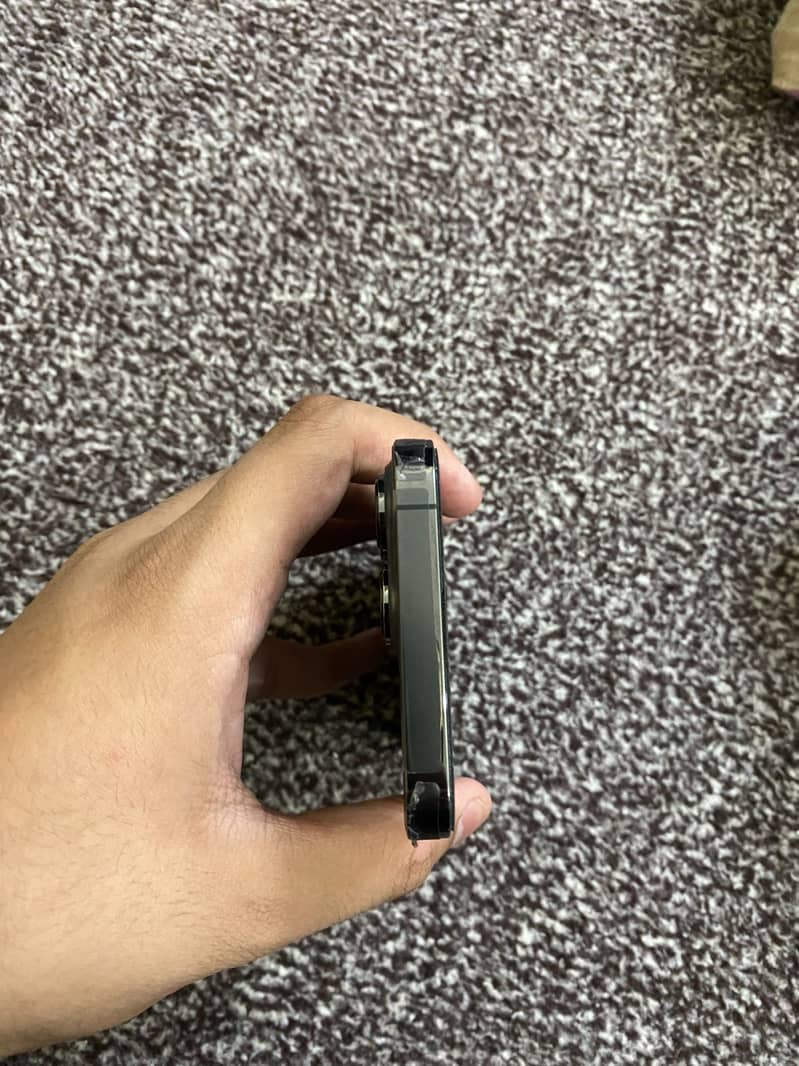 Apple iPhone 13 Pro 4