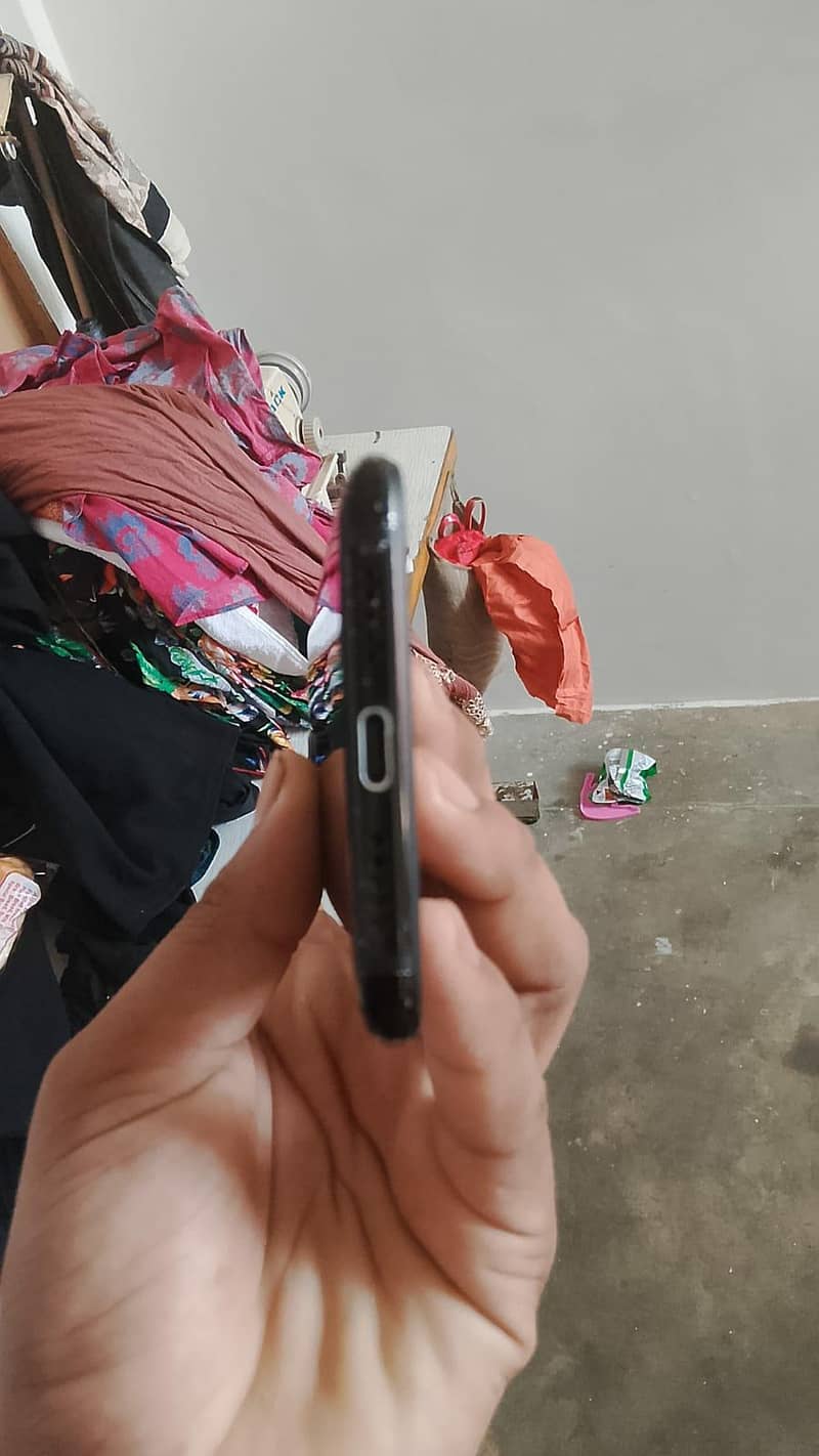 One Plus 6T 3