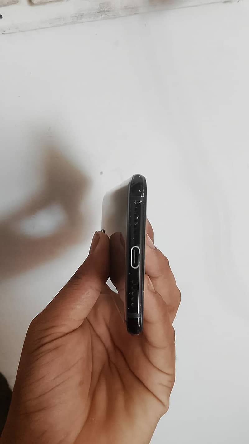 One Plus 6T 4
