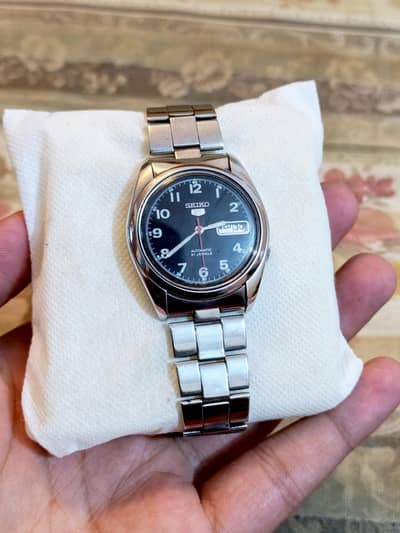 Genuine automatic watches available 12 pieces available