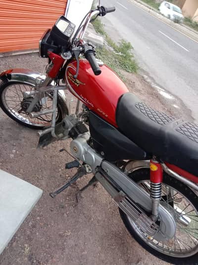 Treet 70 bike for sale location dokhuha gujjarkhan