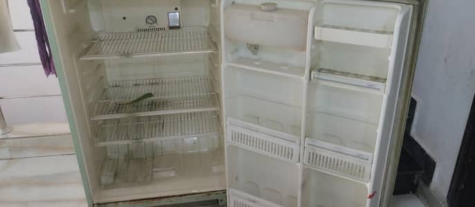 Sharp nin frozen refrigerator