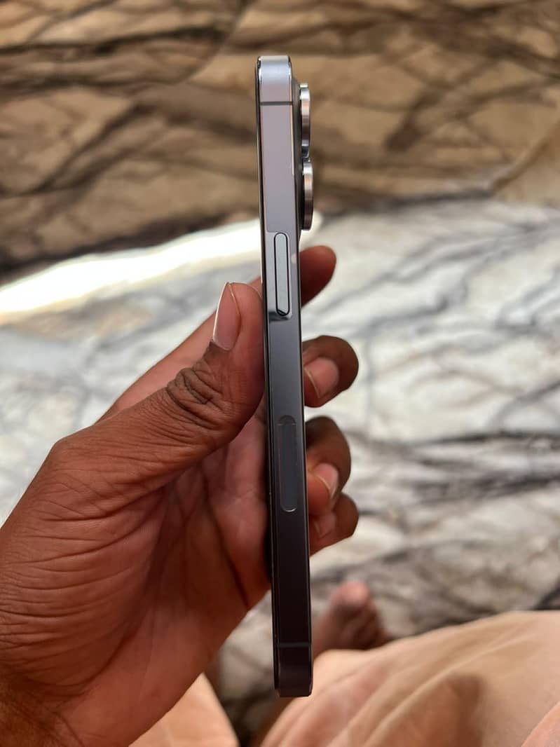 Apple iPhone 13 Pro 1