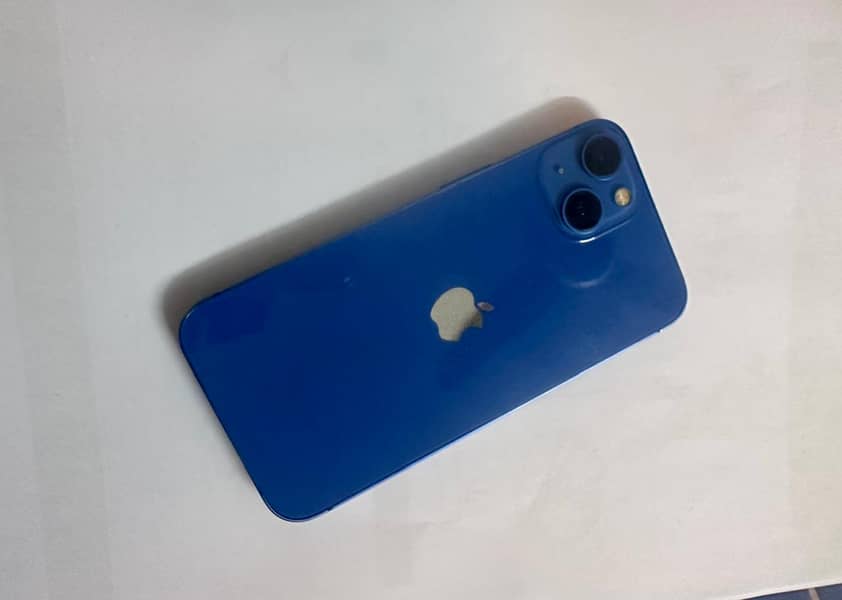 Apple iPhone 13 0