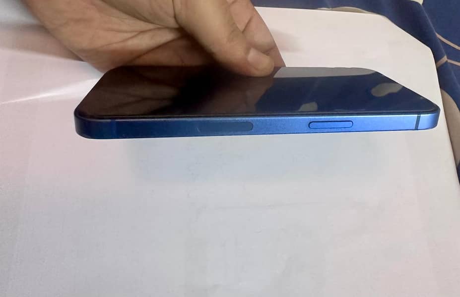 Apple iPhone 13 1