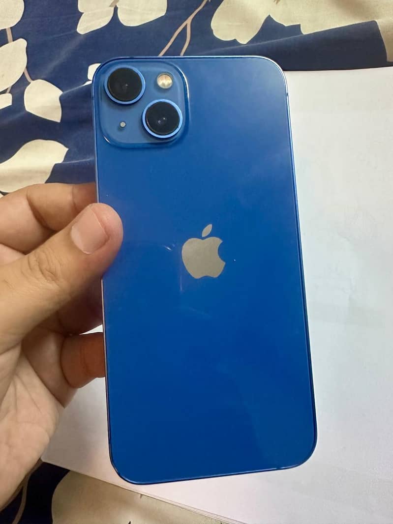 Apple iPhone 13 5