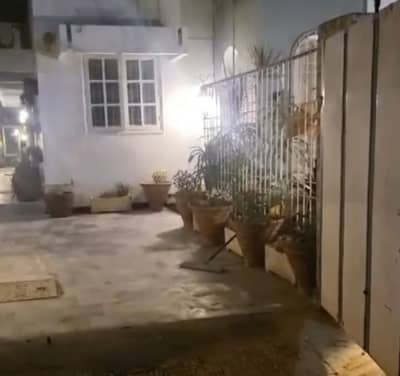 400 Yards Independent Portion for Rent Gulshane iqbal