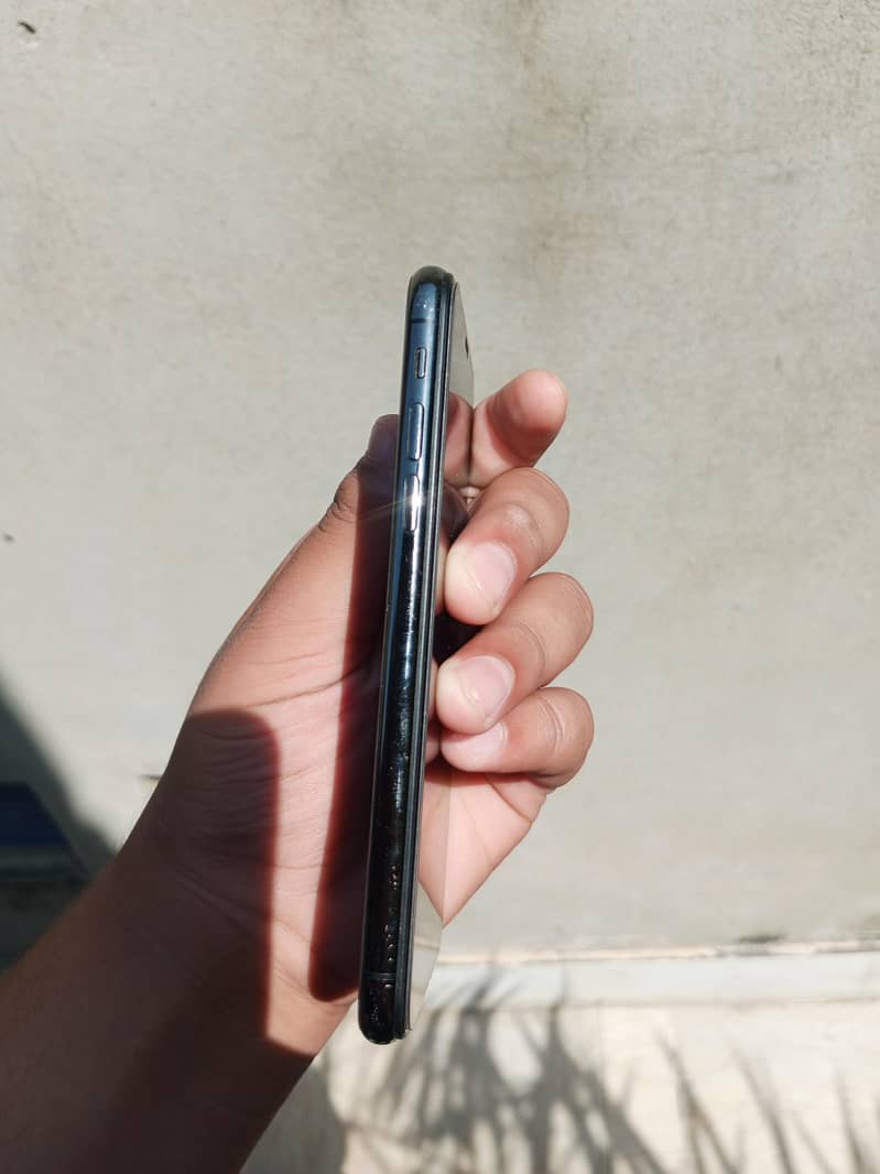 Apple iPhone X 2