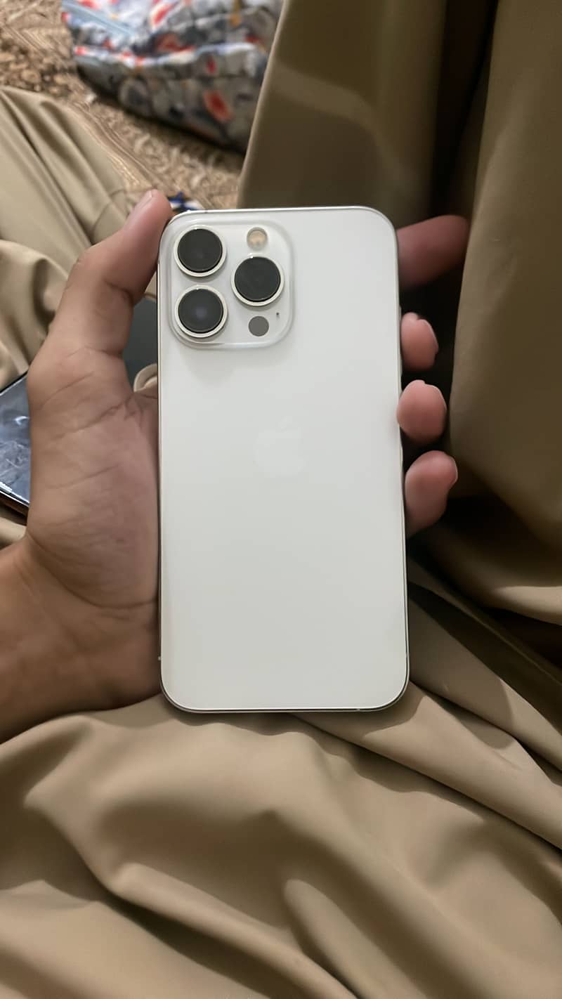 Apple iPhone 13 Pro 0