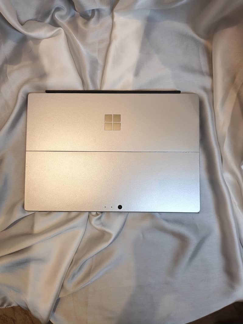 Microsoft Surface Pro 6 (touch display) 1