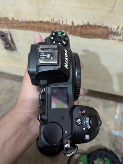 NiKon z6 mirror lenses body Full frame
