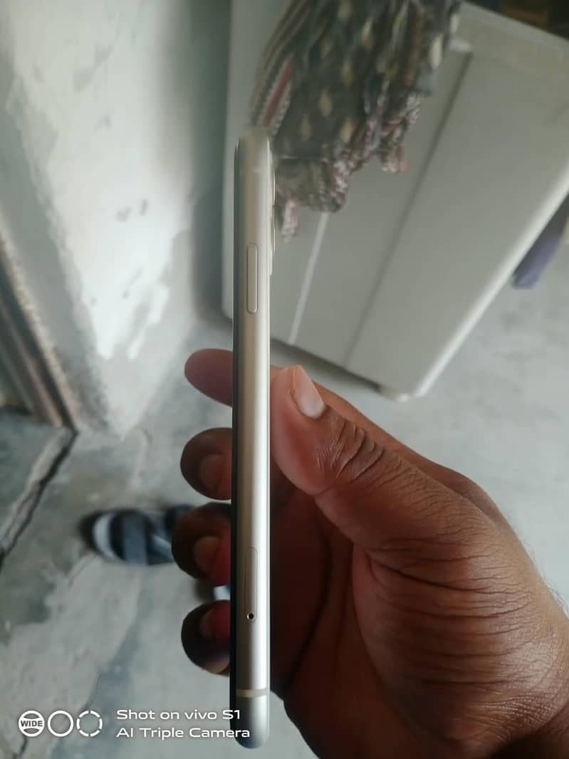 Apple iPhone 11 2