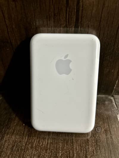 Original Apple MagSafe Battery Pack A2384