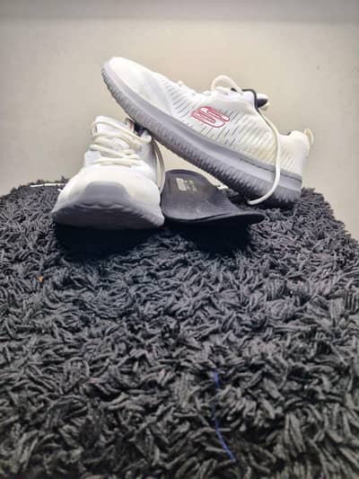 orignal Skechers  Size tag missing pk size maybe 10 or 11
