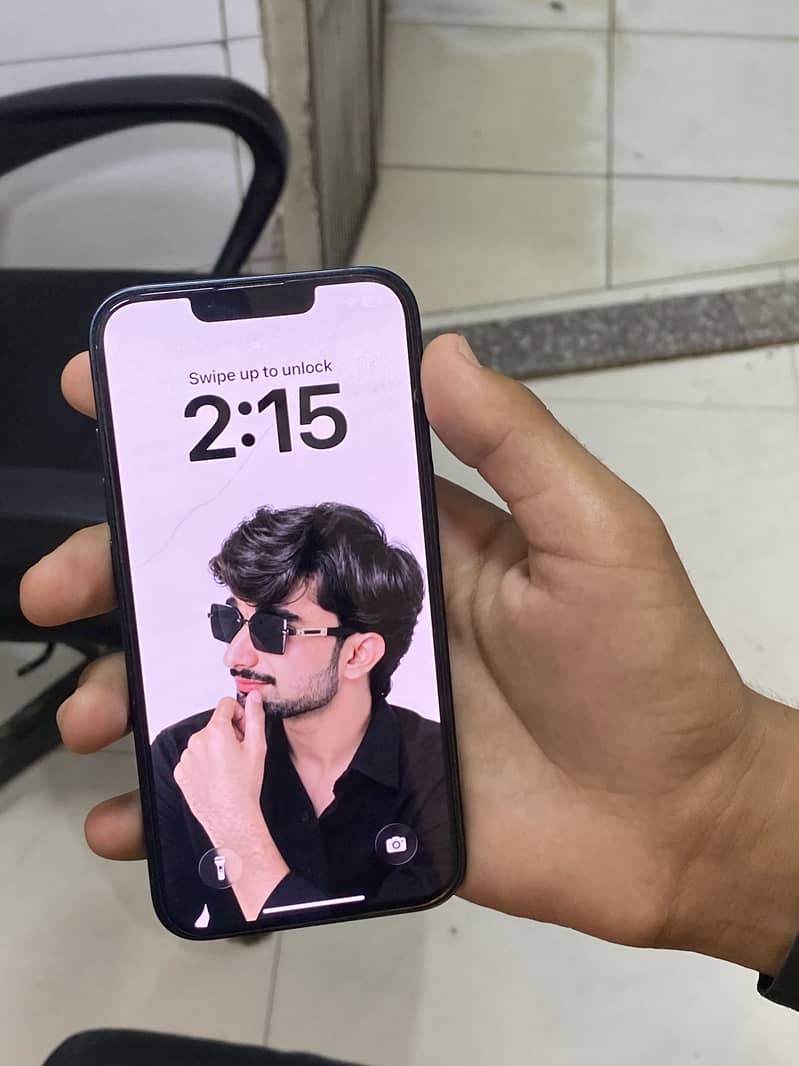 Apple iPhone 13 5