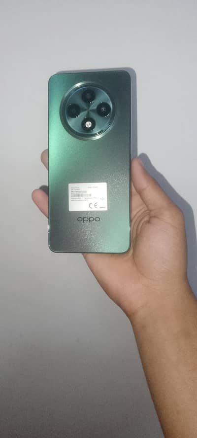 OPPO Reno 12F