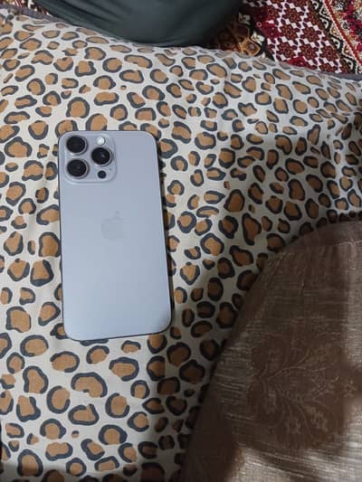 iPhone 15 Pro Max