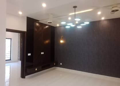 Perfect 10 Marla House In Bahria Town - Sector E For sale