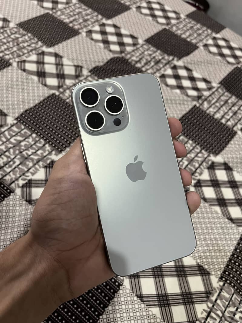iPhone 15 Pro Max Physical Sim 1