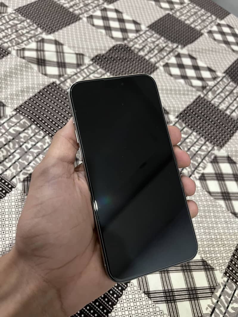 iPhone 15 Pro Max Physical Sim 5