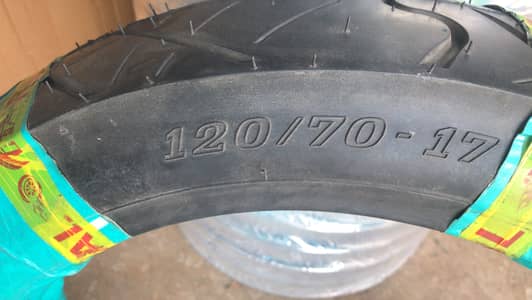 120/70-17 (tubeless)