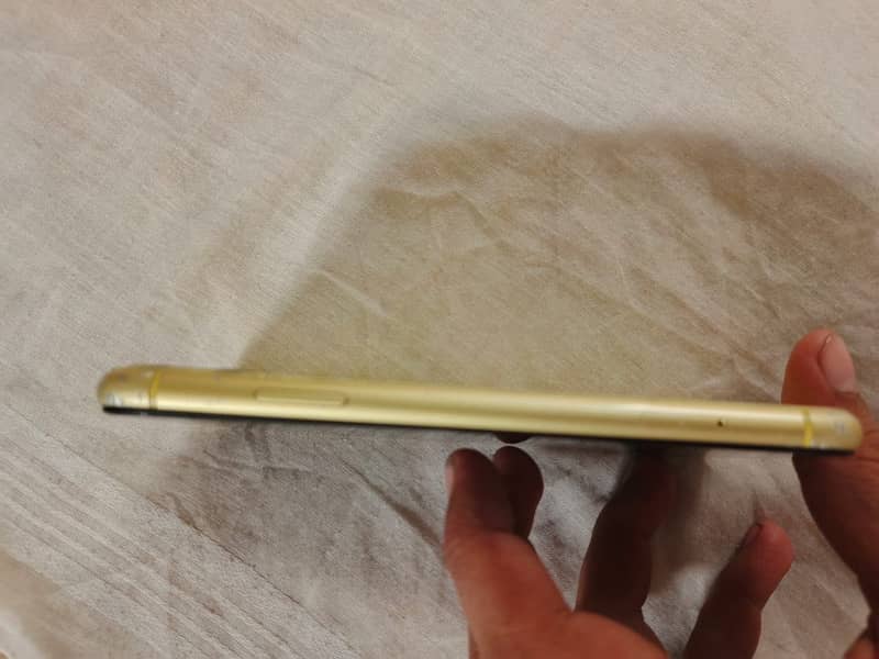 Apple iPhone 11 0