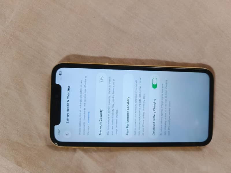 Apple iPhone 11 4