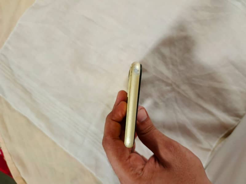 Apple iPhone 11 6