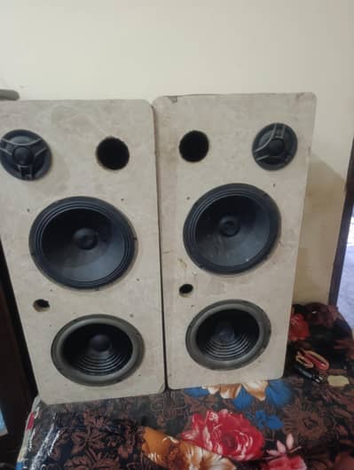 jabani speakers ha acha sound ha 6 speakers