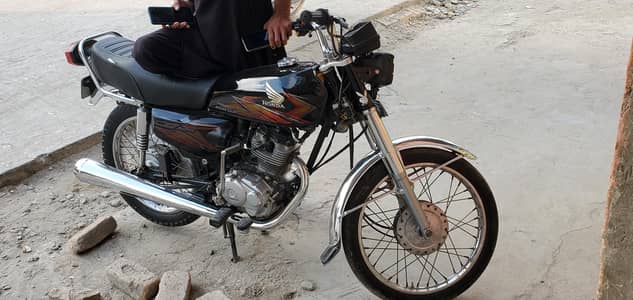 Honda 125 Black colure