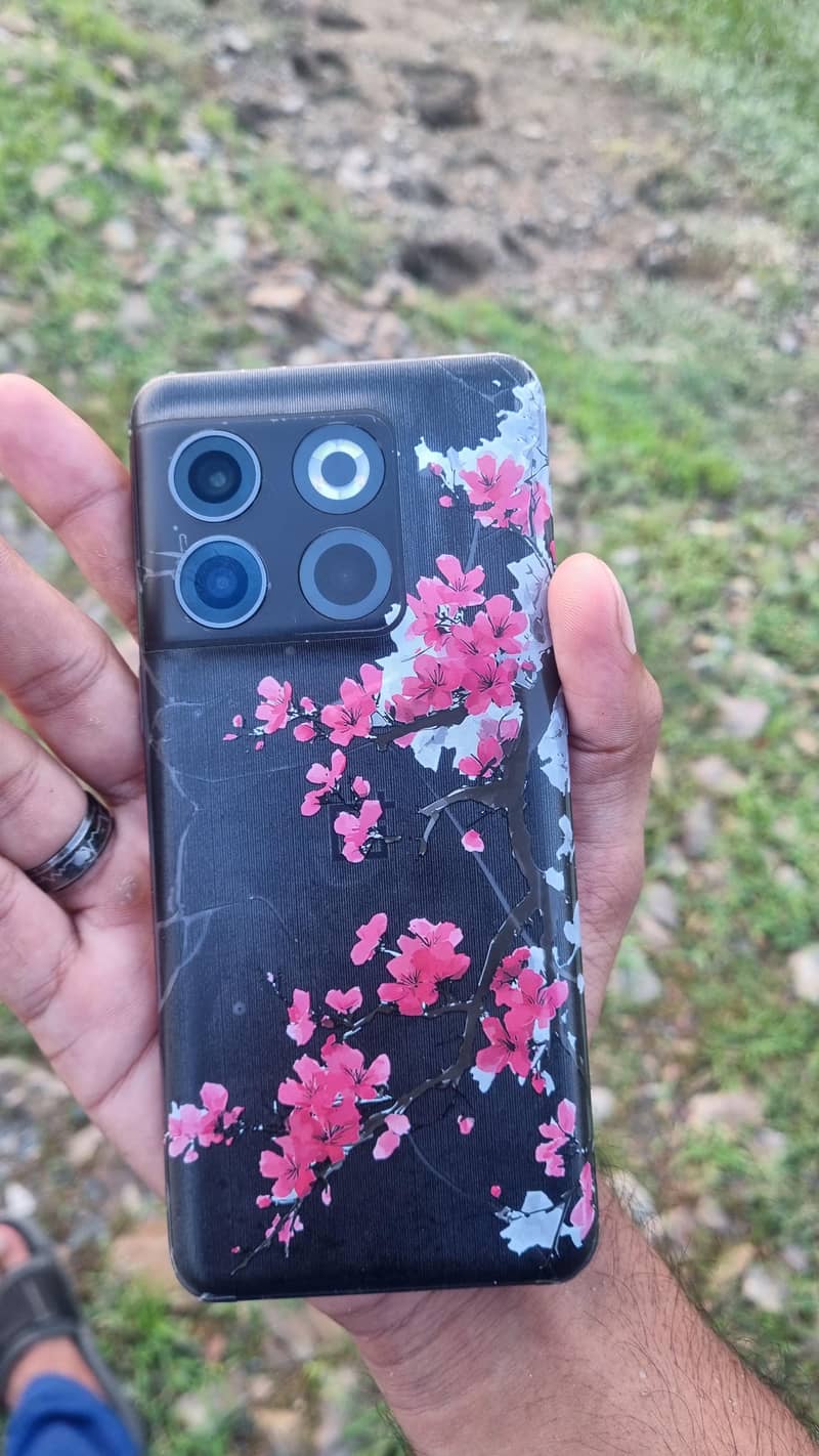 One Plus 10T 4