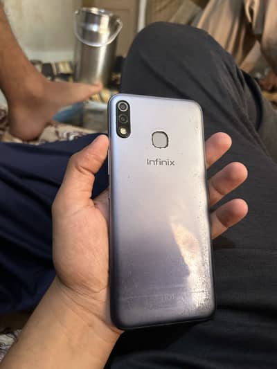 Infinix Hot 8 Lite