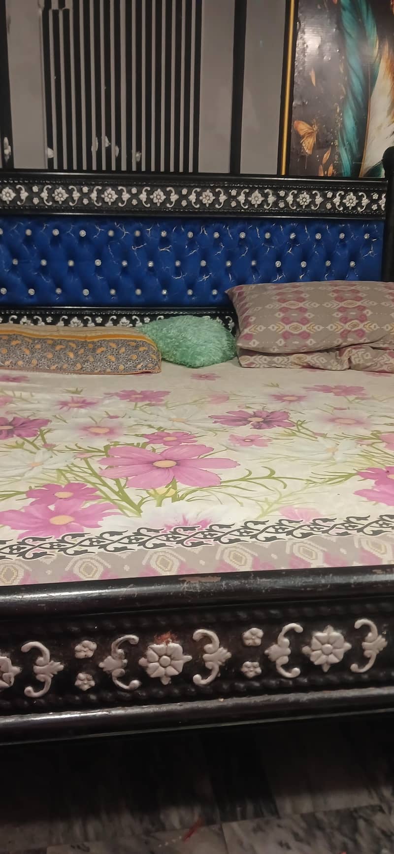 double iron bed 0