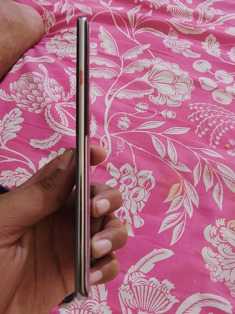 Tecno CAMON 40 Pro 2