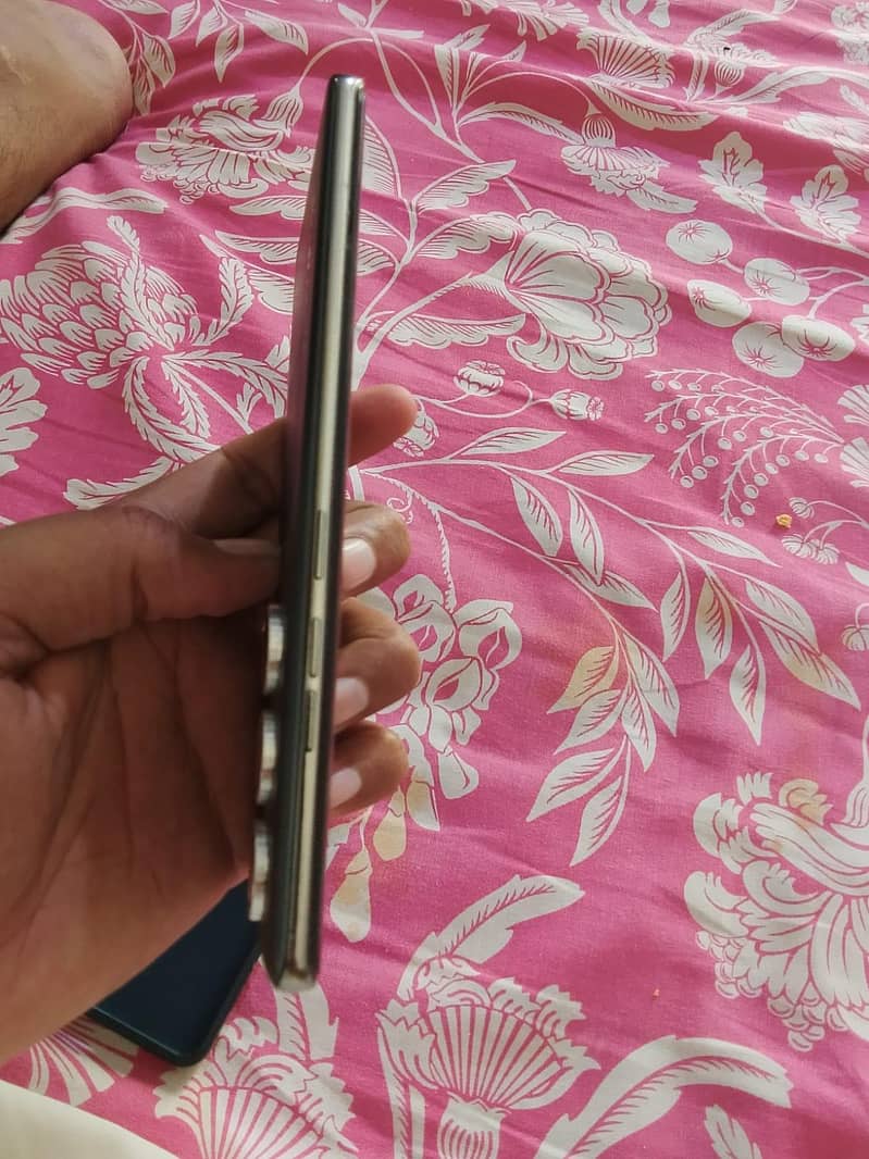 Tecno CAMON 40 Pro 3