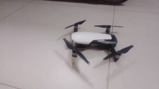DJI Mavic Air 1 4K Drone (2 Original Batteries + Remote)⁠