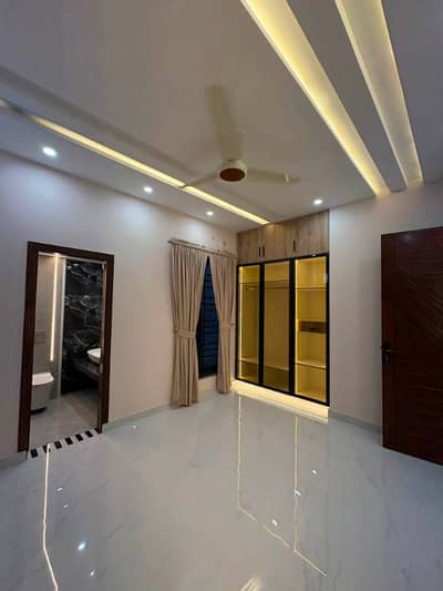 10 Marla lower portion for rent in Bahria Town