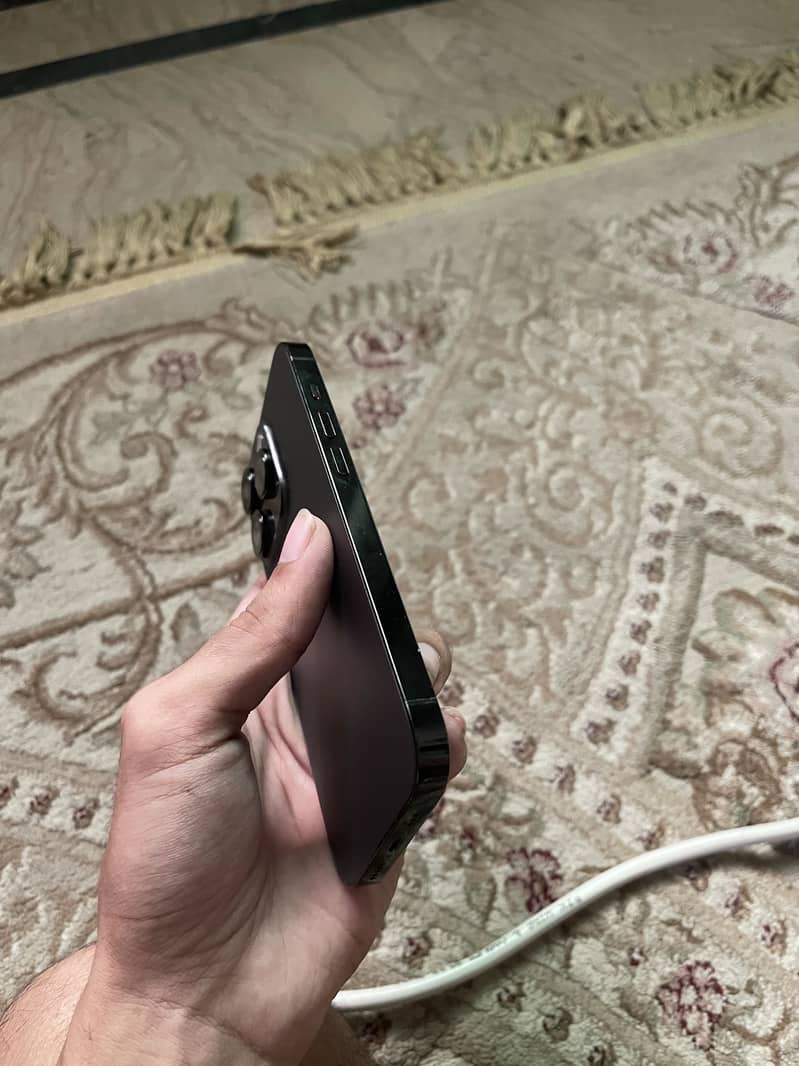 Apple iPhone 14 Pro 1