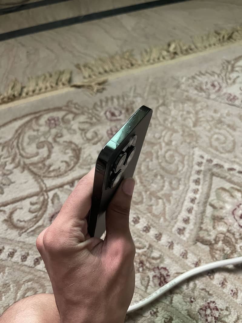 Apple iPhone 14 Pro 3
