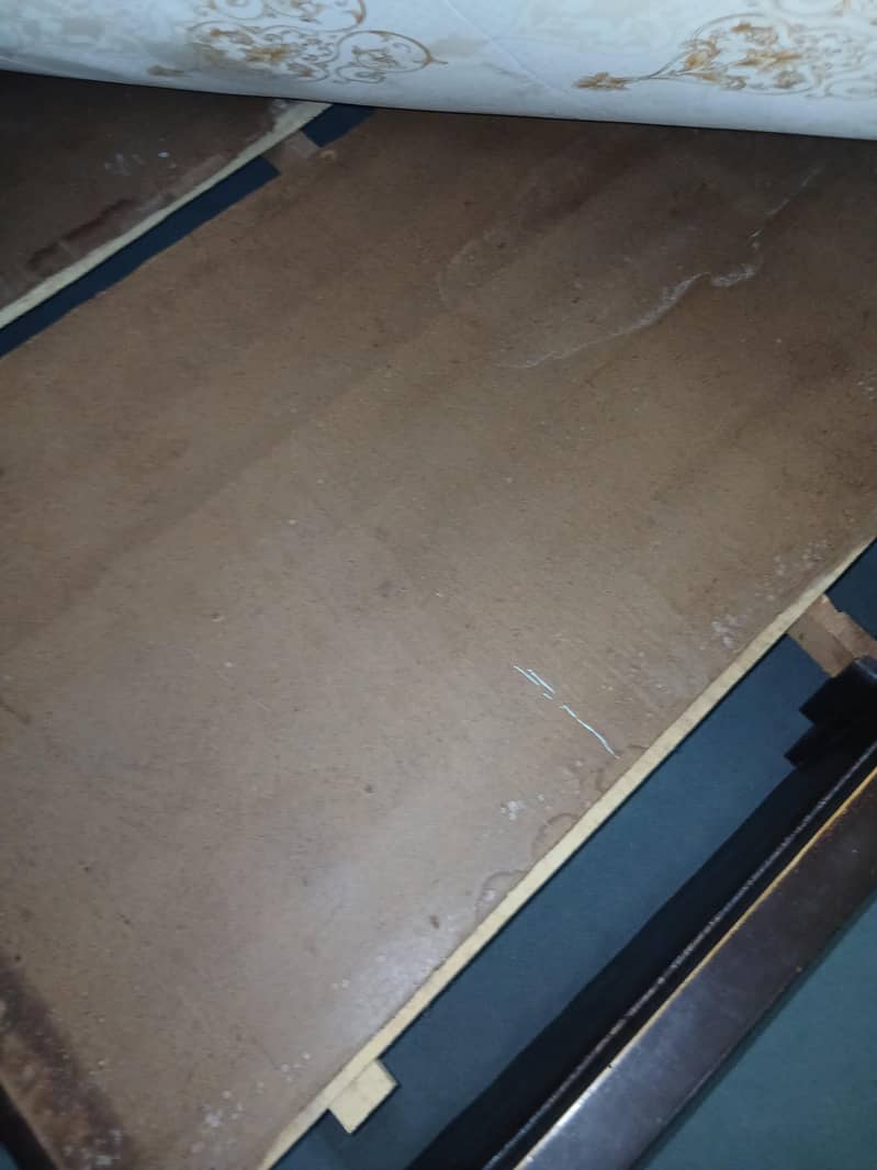 ڈبل بیڈ برائے فروخت 3