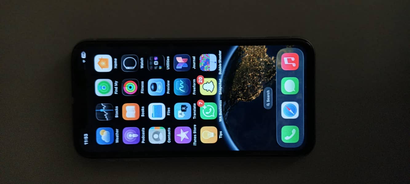 Apple iPhone 11 4